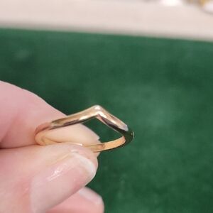 Gold Tone Chevron Ring Size 7